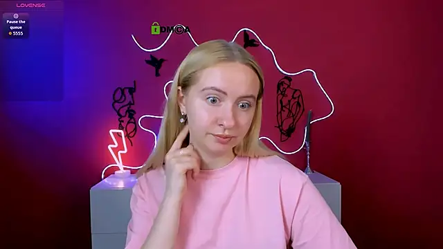mila_glow1 webcam