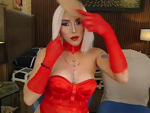 PrettyHorseCockTrans webcam