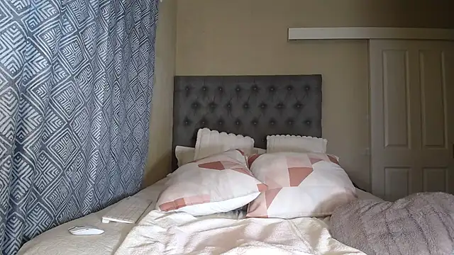 nanababe1 - Nanababe1's free webcam - UK Sex Cams