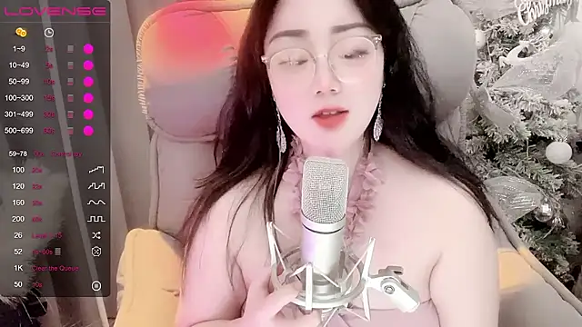 Monica-666888- webcam