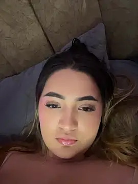 Antonella_Julieta webcam
