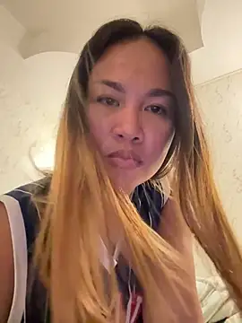 Ponthip webcam