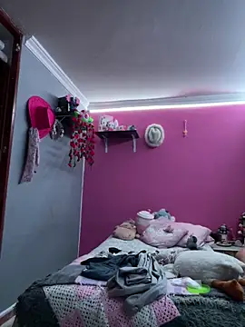 NickieCute-