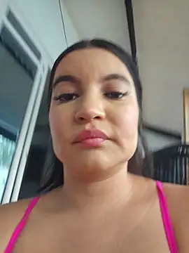 Pretty_Julieta webcam