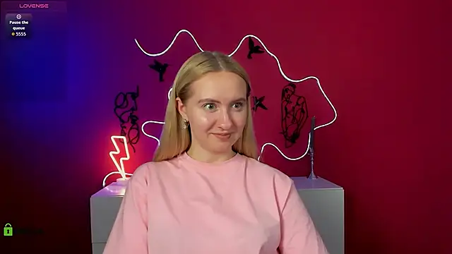 mila_glow1 webcam