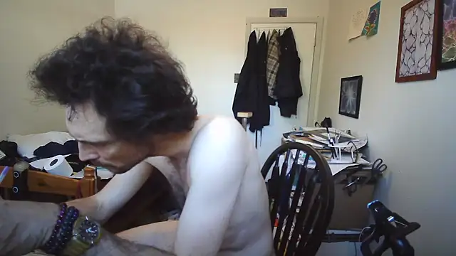 JohnnyMoves webcam