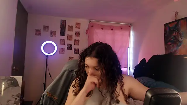 AllyDonfort webcam