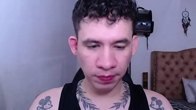 cute_eidenx webcam