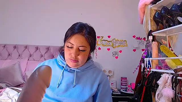 lanaqueen699 webcam