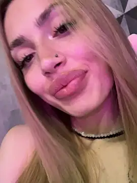 Elizabeth_Tay webcam