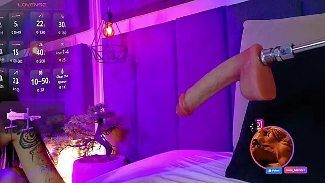 luna_blannco webcam