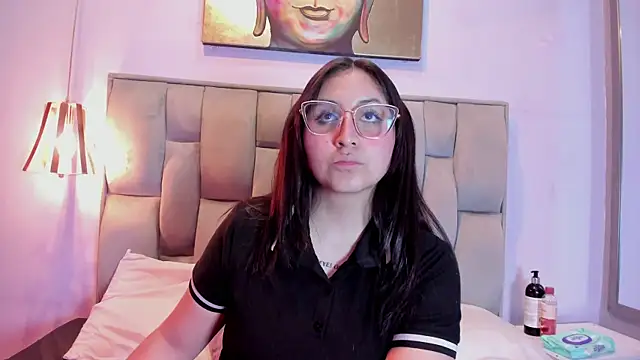 Maddie-LesYoux webcam