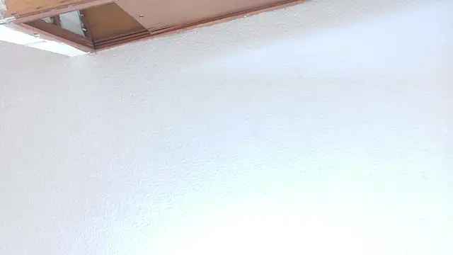 leoneriss webcam