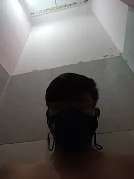 bottom_monty webcam