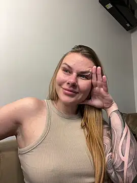 MonoGirl webcam