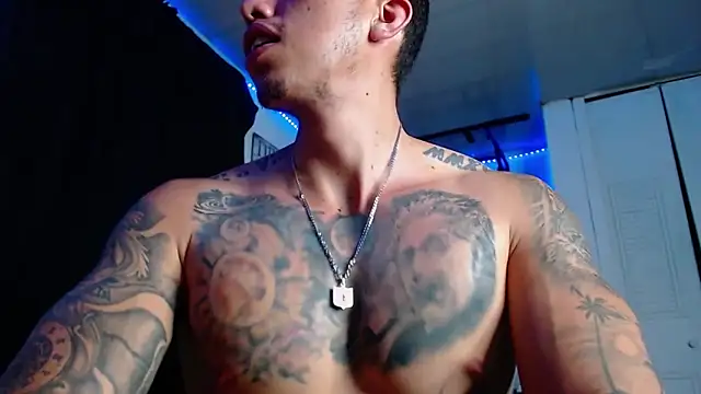 Adam_Hudsond webcam