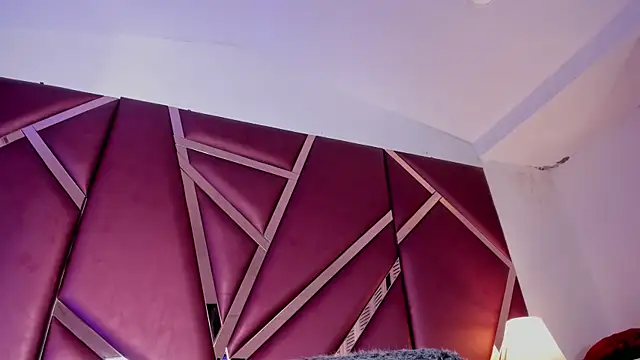 SelenaBloom webcam