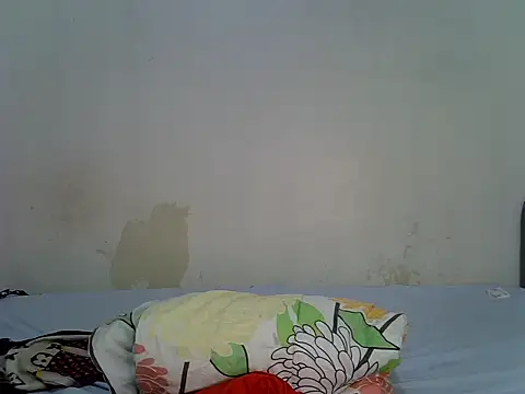 pretty_siren webcam