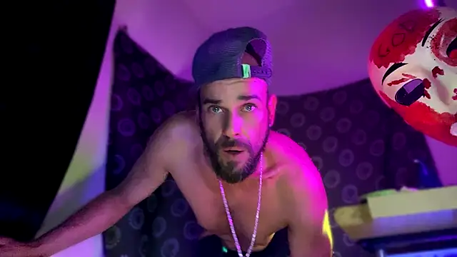 Guyst049 webcam