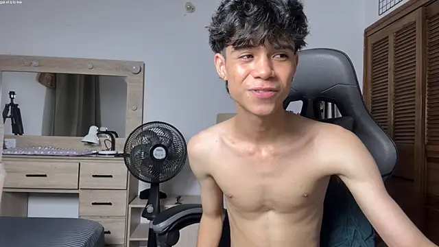 OopsAgain_ webcam
