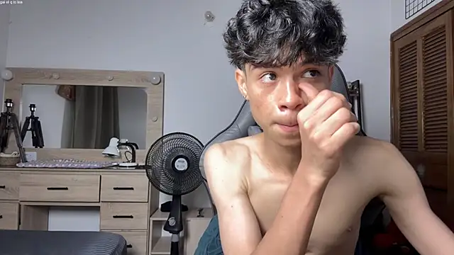 OopsAgain_ webcam