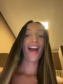 BelleLouiseVp live show