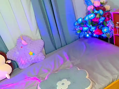 baby_kiraxx - Baby_kiraxx's free webcam - UK Sex Cams