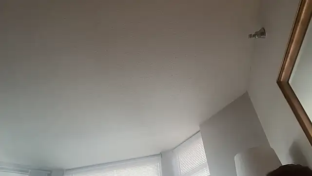 bubblebuttblondeboy webcam