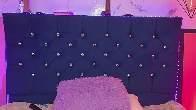 Dakotaa_Johnson webcam