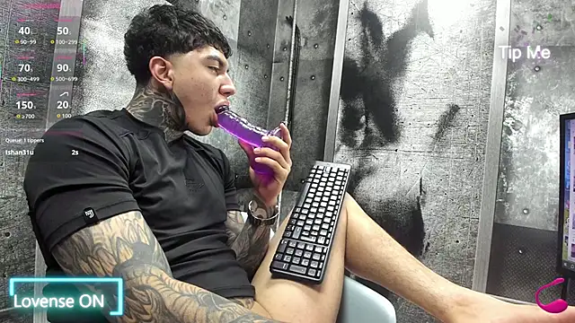 Gury_tattoo webcam
