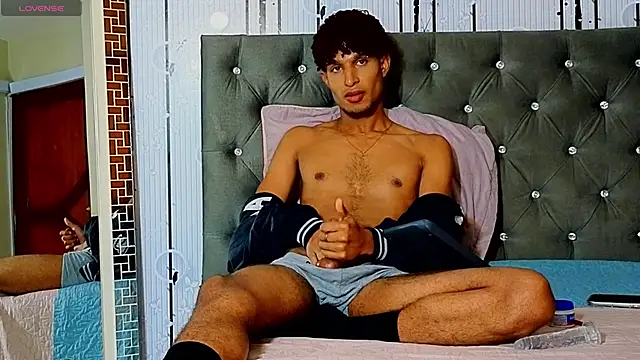 Alex_Bloom webcam