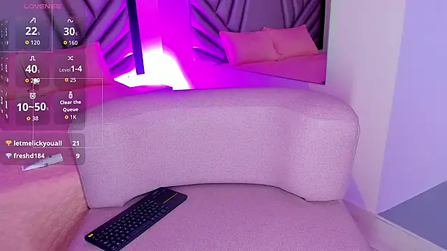 Miaa_Foxx03 webcam