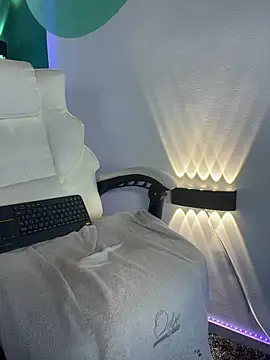 lollabyer - LollaByer's free webcam - UK Sex Cams