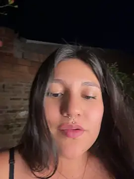 emily_gv1 (F young) - DIDING DILDO OUTDOORS