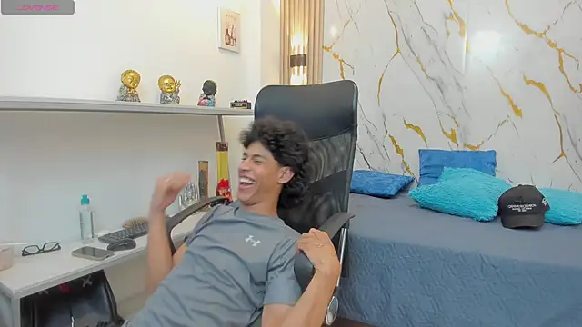 zayn_fox32 (M twink) - CUM SHOW!