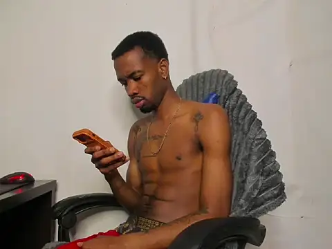 Kofi_exotic_2 webcam