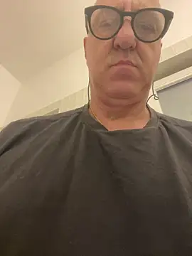 ANONIMO7735 webcam