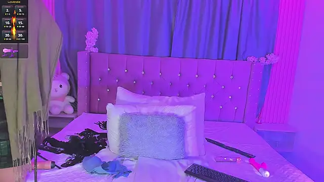 Nayla-Mouna webcam