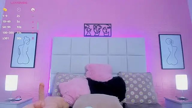 charlotte_kisss webcam