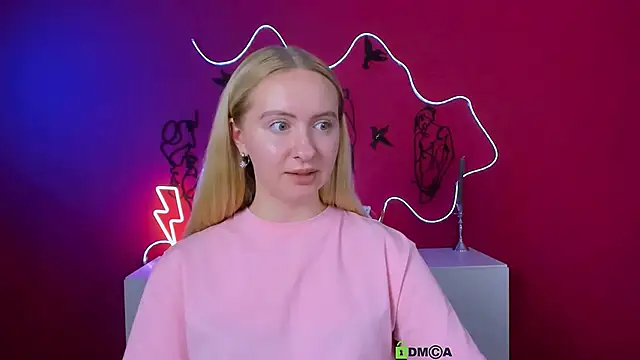 mila_glow1 webcam