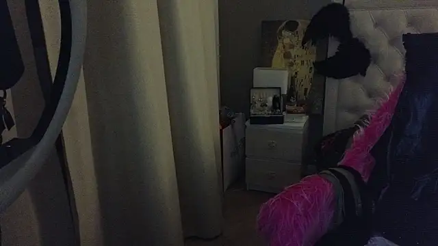 RoxalanaStar webcam