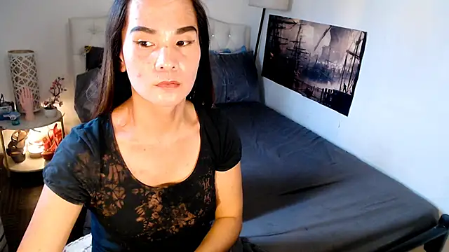NinaDOM4CUM webcam
