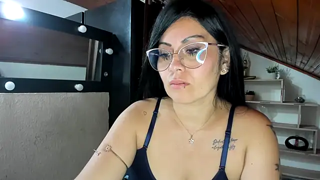 Tania_mature webcam