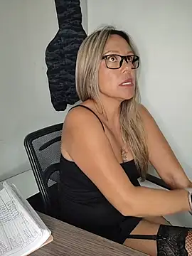 LilithBoneth webcam