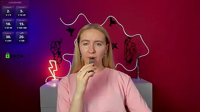 mila_glow1 webcam