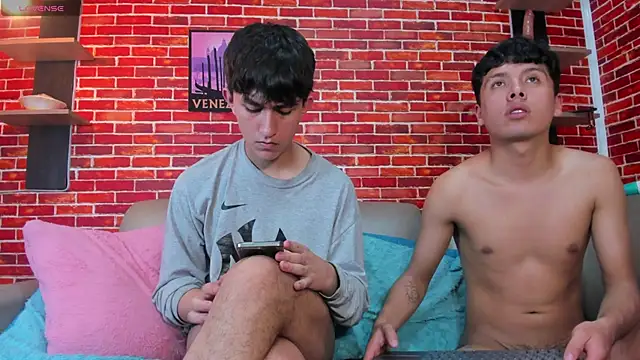 Hoot_boyss_ webcam