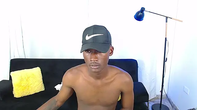 alexaandro18 webcam
