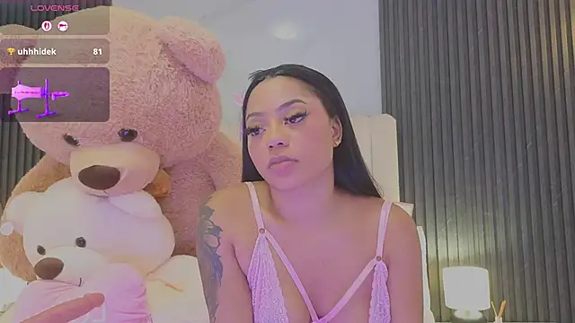 Madiee_Rhea webcam