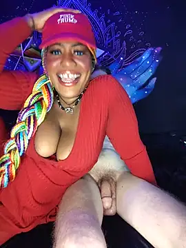 AmazonianMistress webcam