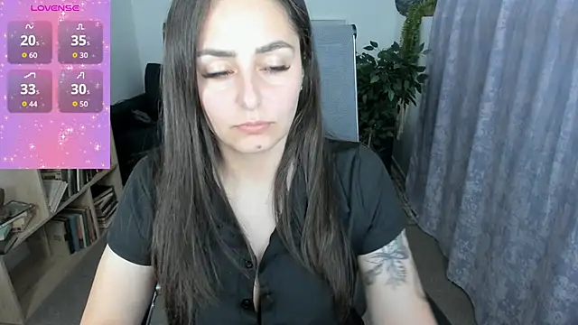 ValeriiMills webcam